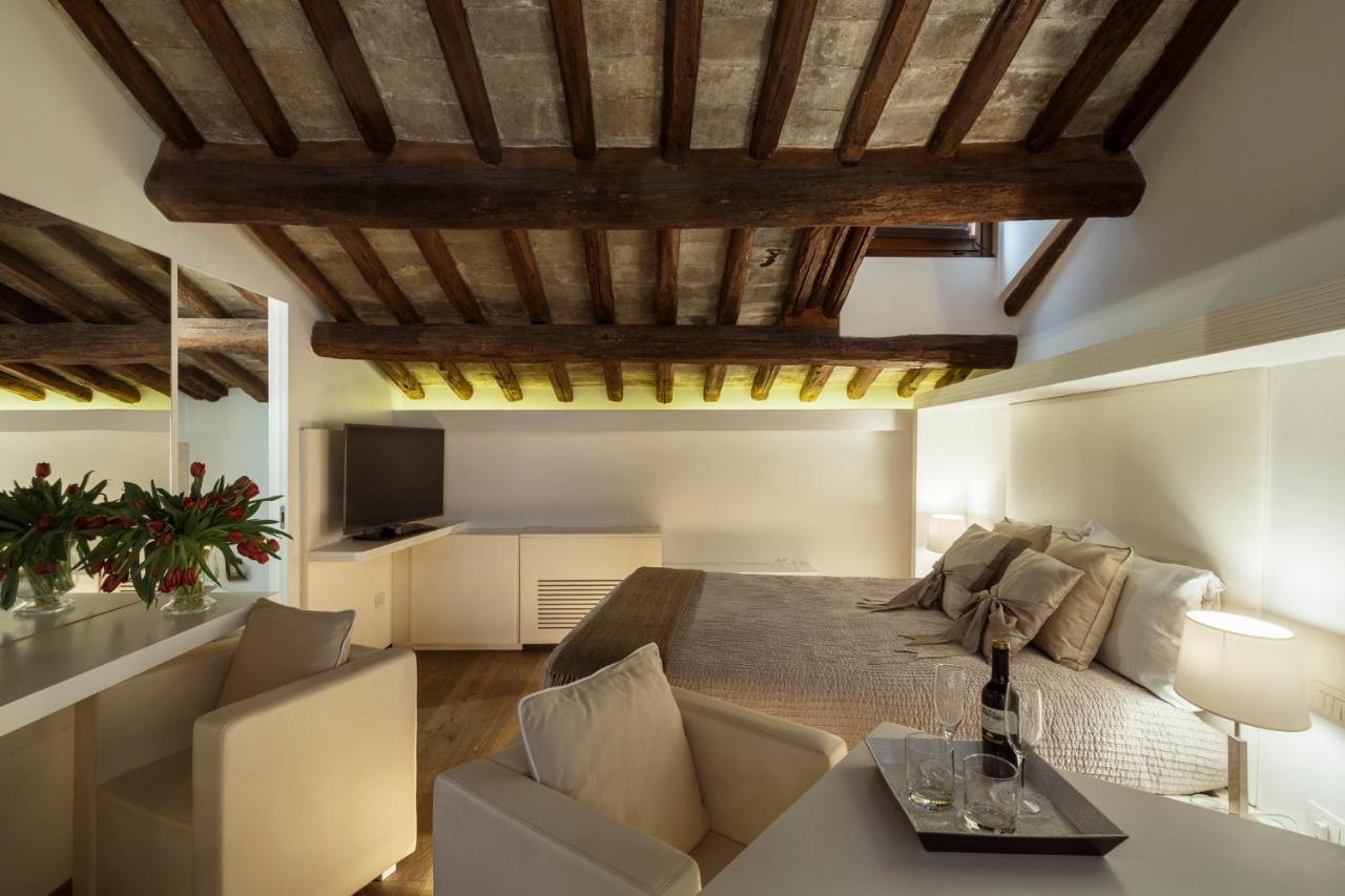 Gigli D'Oro Suite Rome Bagian luar foto